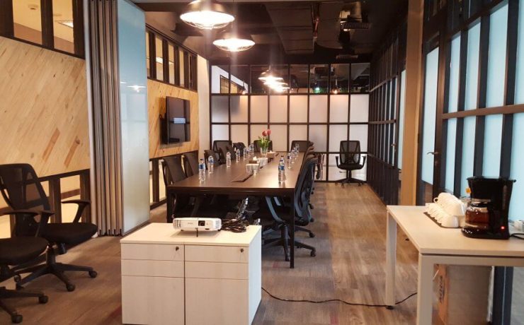 amethyst serviced office jakarta with big meeting room